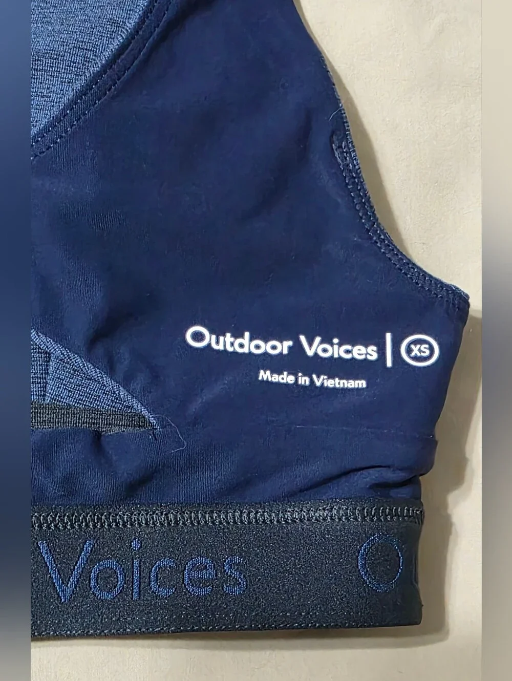 Outdoor Voices Seamless Plunge Sports Bra Colorblock Gym Lightweight Size XS